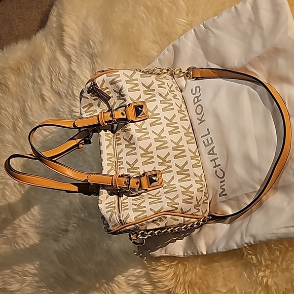MICHAEL KORS PURSE 👛 - Picture 7 of 16